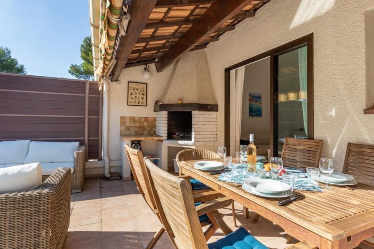 Apartmán Nice Apt For 4 With Terrace And Pool Bandol Exteriér fotografie