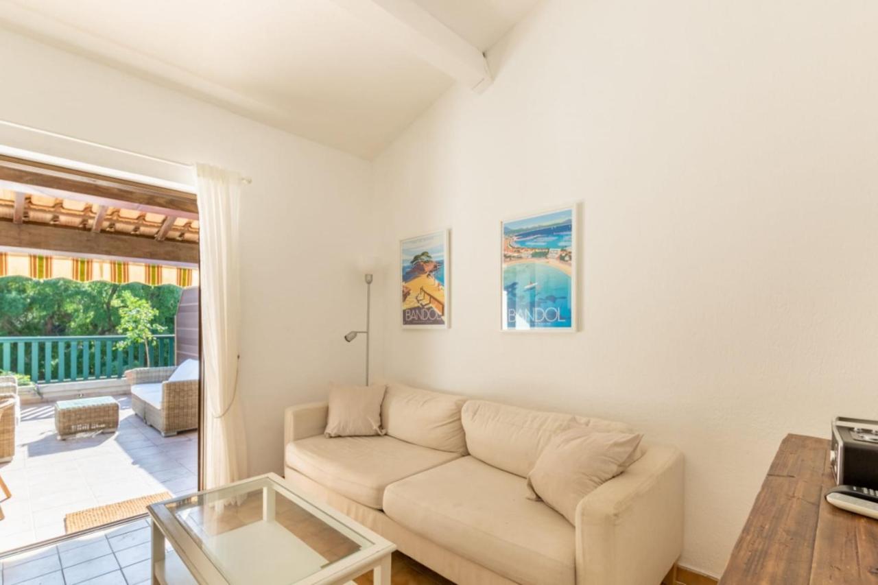 Apartmán Nice Apt For 4 With Terrace And Pool Bandol Exteriér fotografie